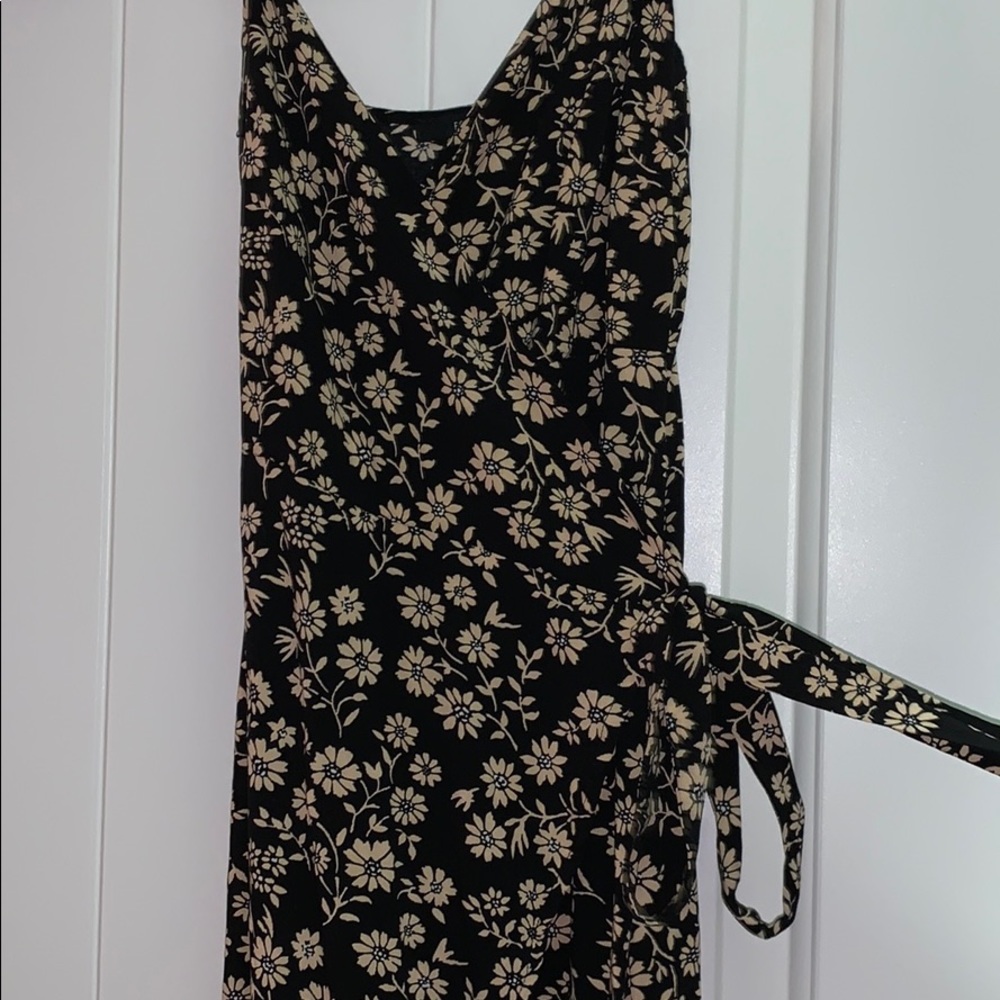 Forever 21 black floral wrap dress